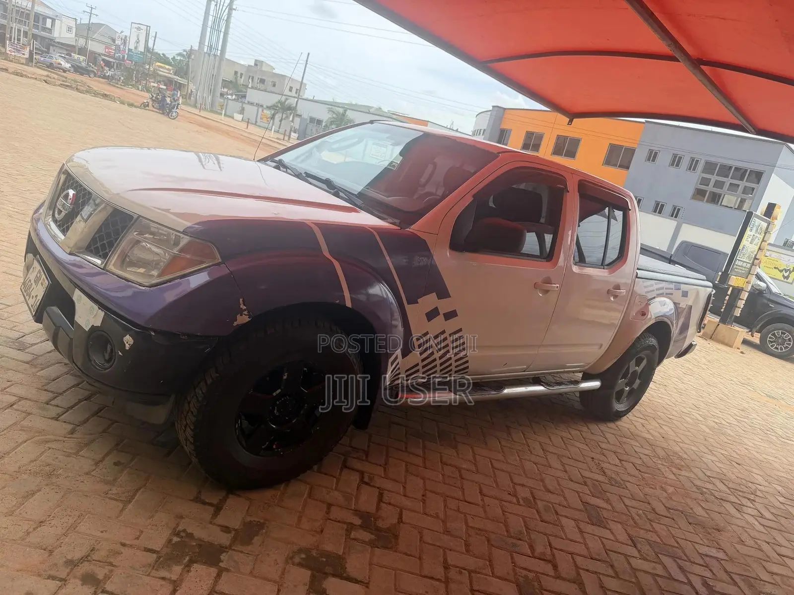 Nissan Frontier Automatic 2005 White