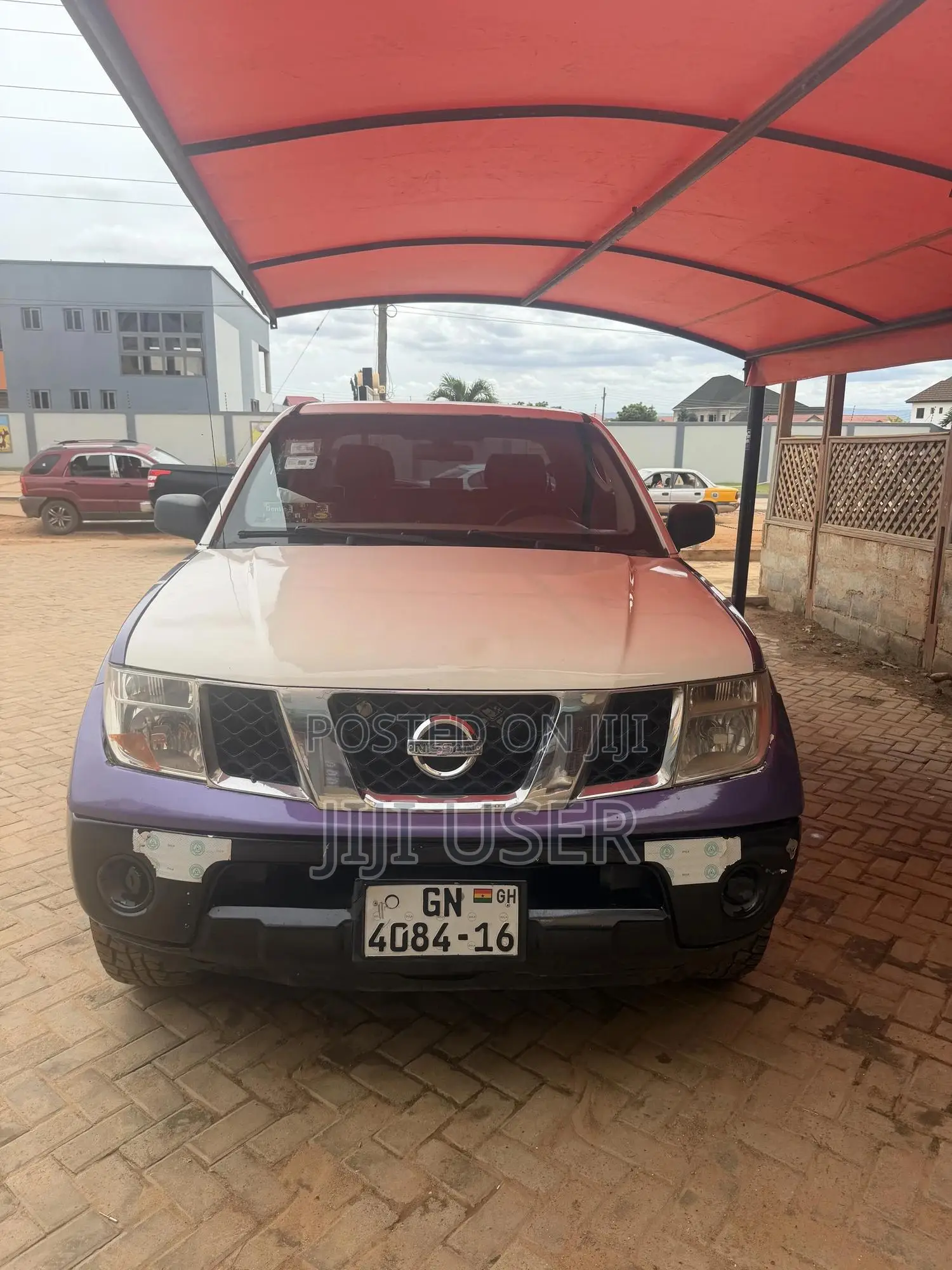 Nissan Frontier Automatic 2005 White