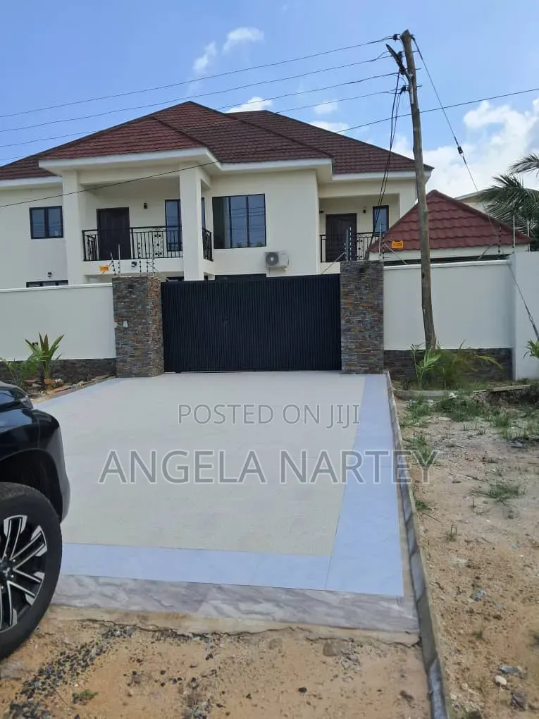 4bdrm House in Spintex, Accra Metropolitan for sale