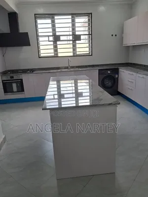 4bdrm House in Spintex, Accra Metropolitan for sale