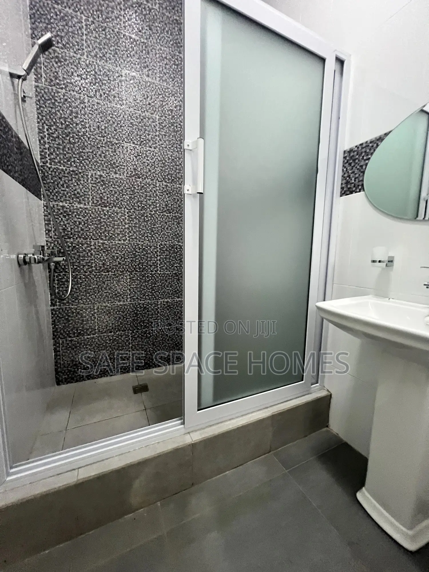 3bdrm Apartment in Burma Camp for rent