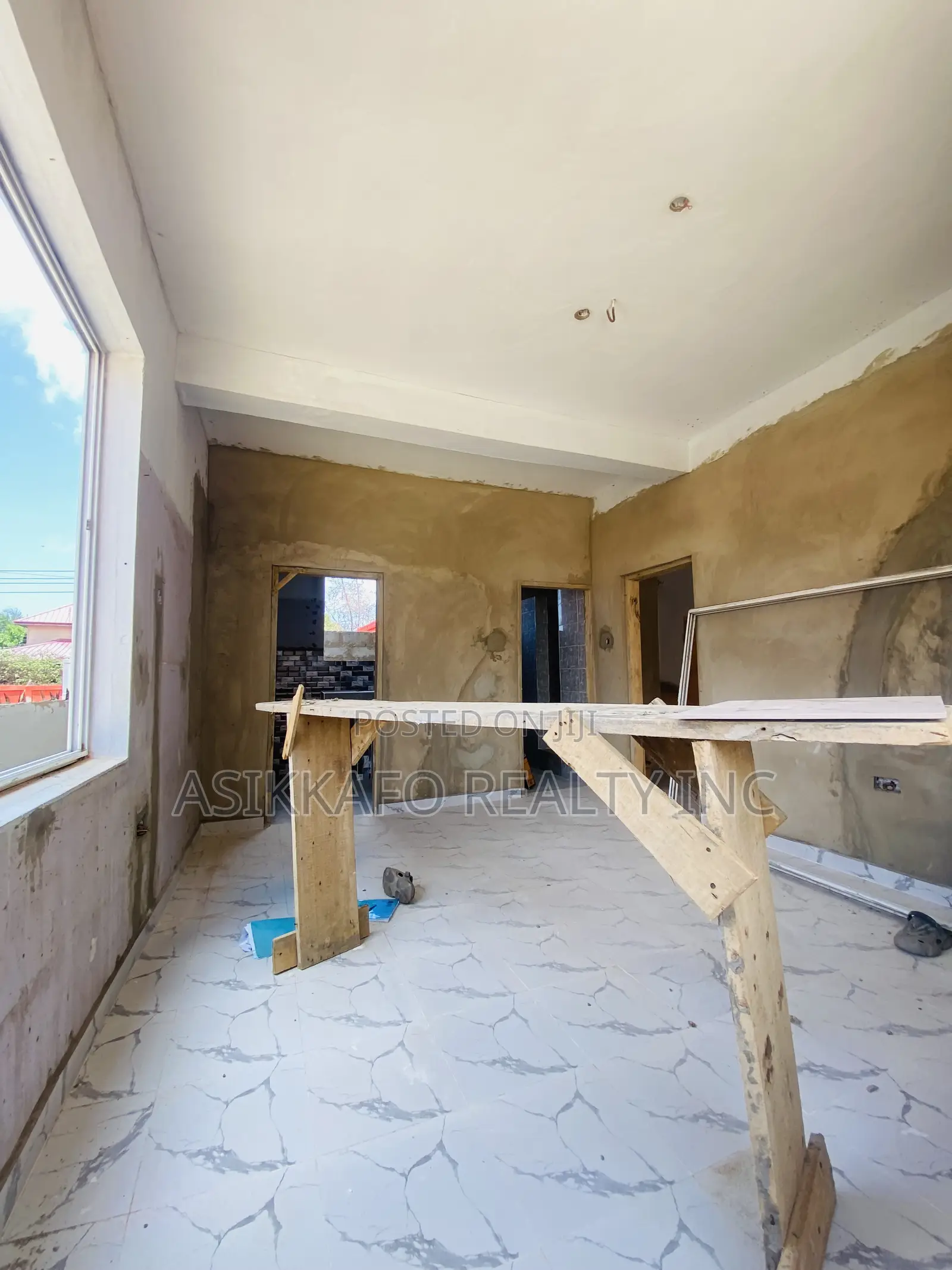 Avenue Ideal for Offices, School, Restaurant Rent/Sale in Spintex Road