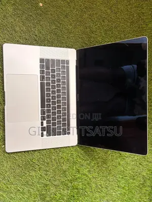 Laptop Apple MacBook Pro 16GB Intel Core i7 SSD 512GB