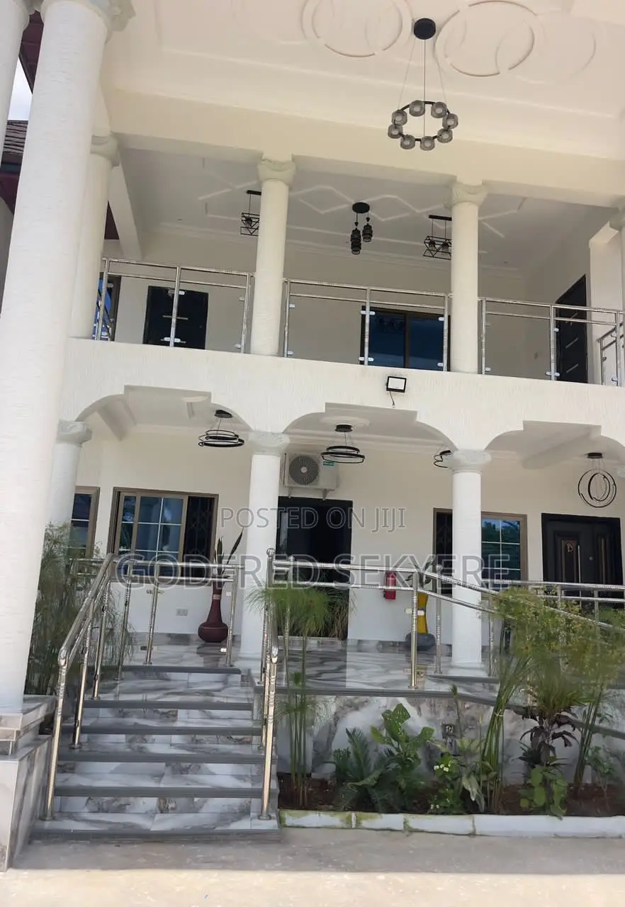 Furnished 17bdrm House in Hotel For Sale At for sale