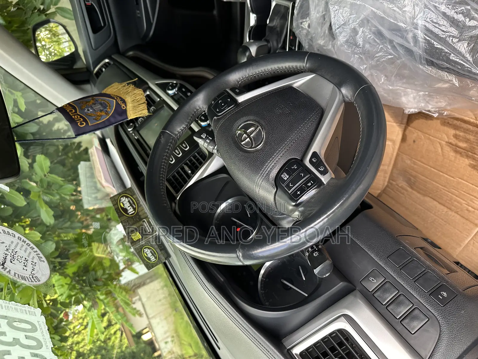 Toyota Highlander LE Plus 4x4 V6 (3.5L 6cyl 8A) 2017 Black