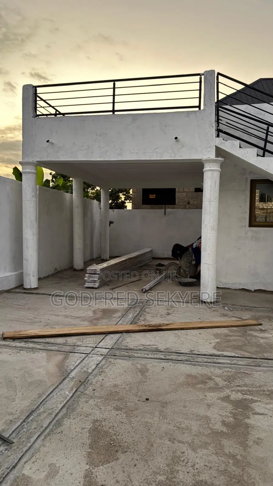 6bdrm House in Adeleke Estates At, Kumasi Metropolitan for rent