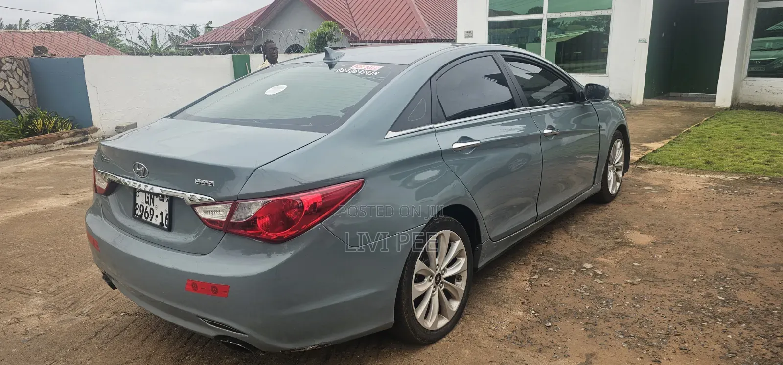 Hyundai Sonata Limited 2.0T Sedan (2.0L 4cyl 6A) 2011 Green