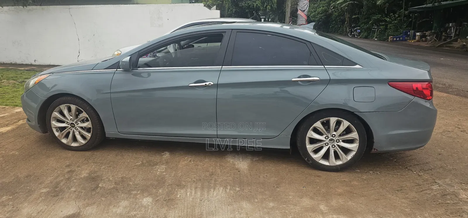 Hyundai Sonata Limited 2.0T Sedan (2.0L 4cyl 6A) 2011 Green