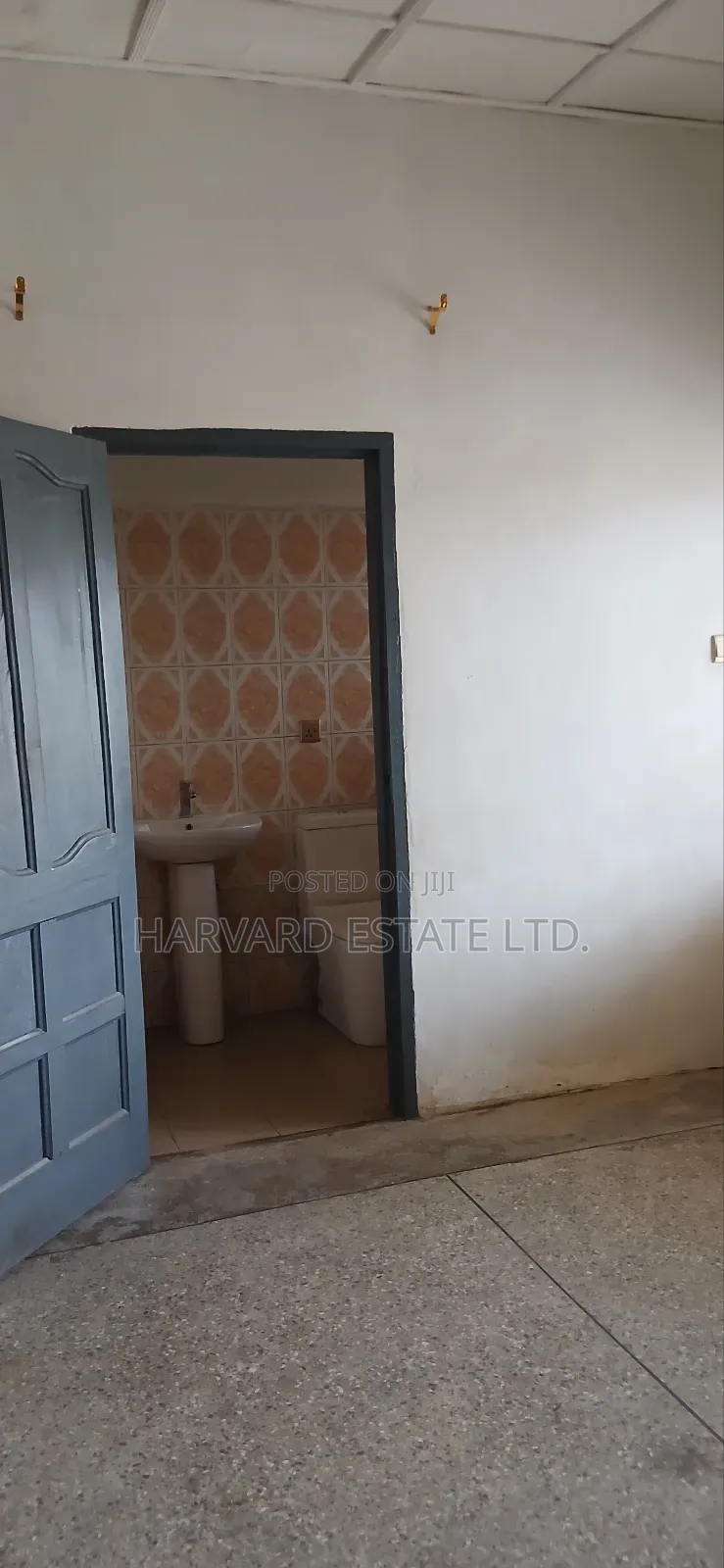 3bdrm House in Tech Deduako Knust, Kumasi Metropolitan for rent