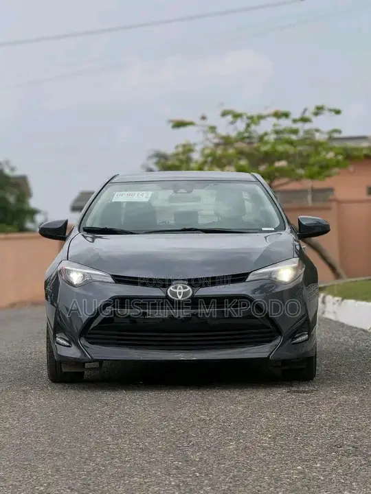 Toyota Corolla 2017 Gray