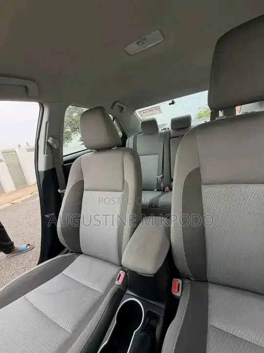 Toyota Corolla 2017 Gray