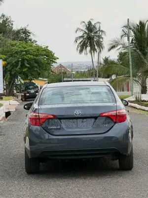 Toyota Corolla 2017 Gray