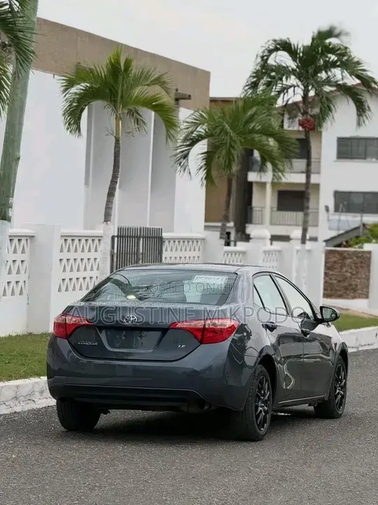 Toyota Corolla 2017 Gray