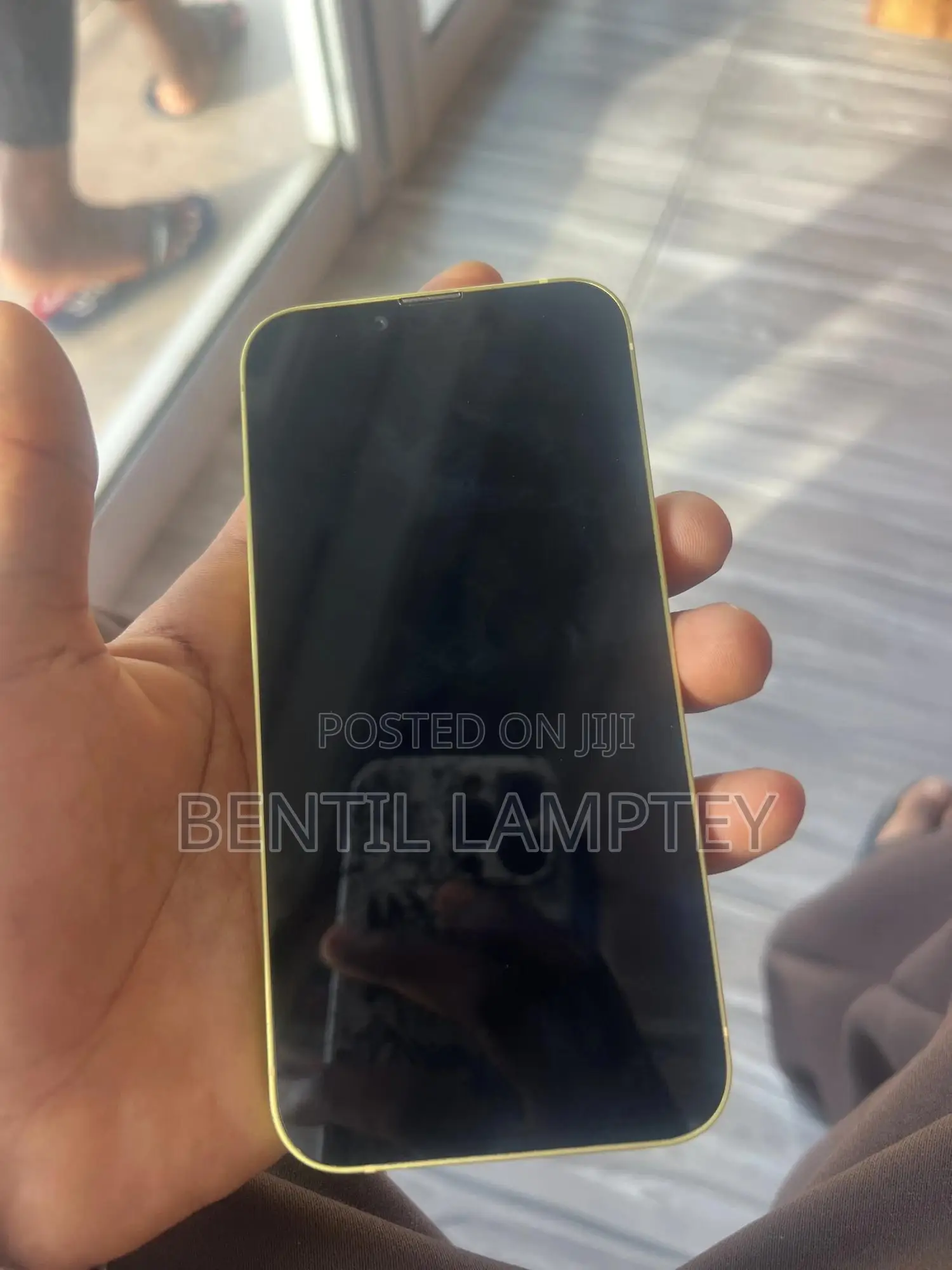 New Apple iPhone 14 128 GB Yellow