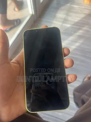 New Apple iPhone 14 128 GB Yellow