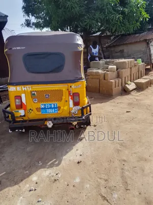 Bajaj RE 2023 Yellow