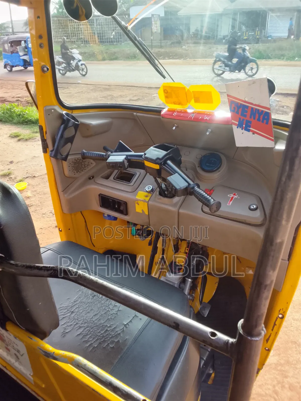 Bajaj RE 2023 Yellow