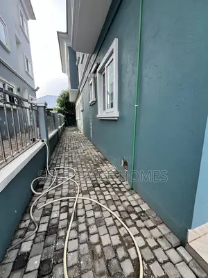4bdrm Duplex in Burma Camp for rent