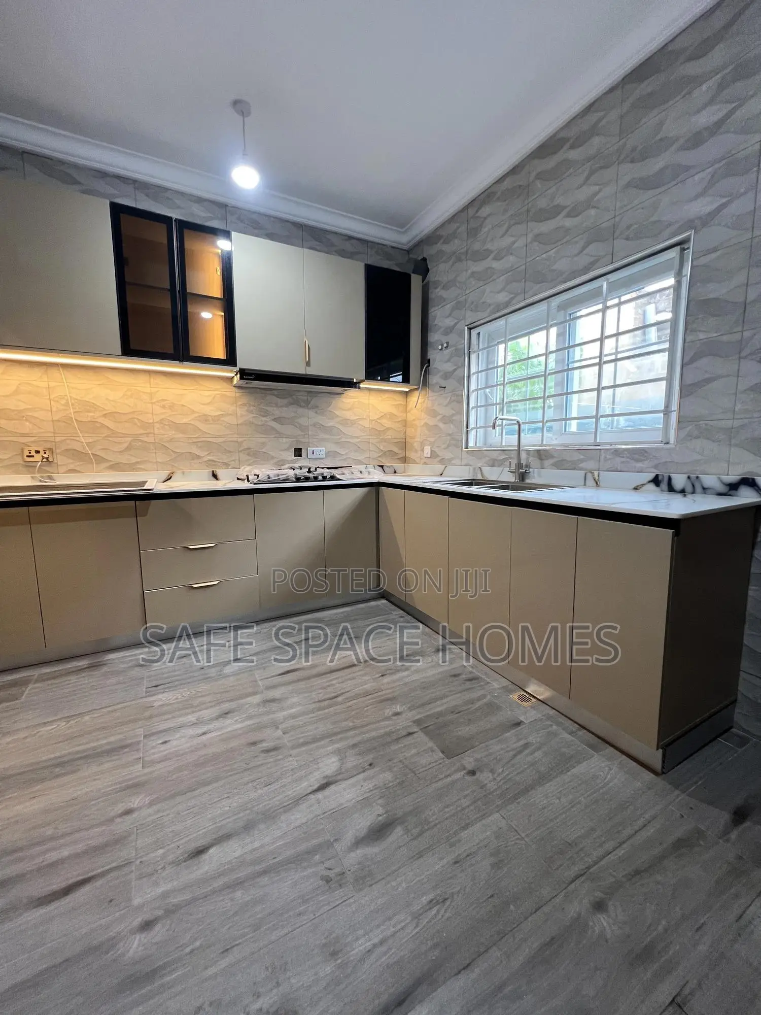4bdrm Duplex in Burma Camp for rent