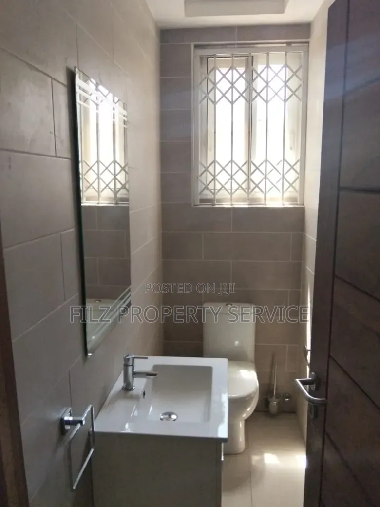 2bdrm Apartment in Abelekpe Estate, Methodist Church Area for rent