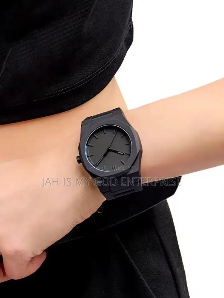 Tomi L401 Men's Quartz Simple Style Watch-Black