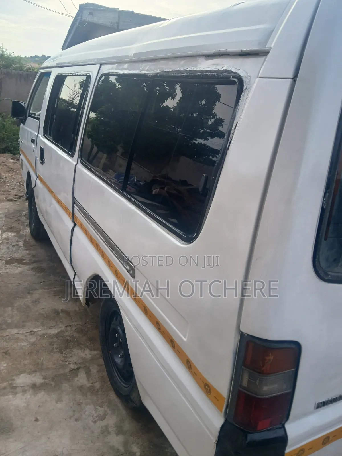 Mitsubishi L200 2000 White