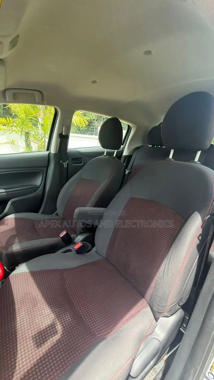 Mitsubishi Mirage 2020 Gray