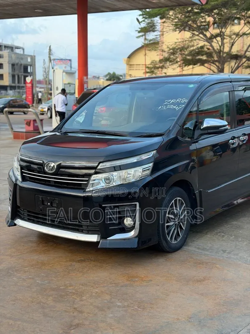 Toyota Voxy 2015 Black