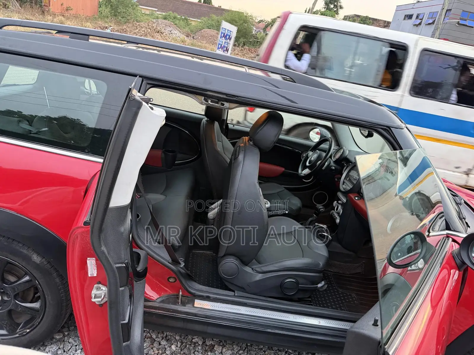 Mini Cooper 2010 Red