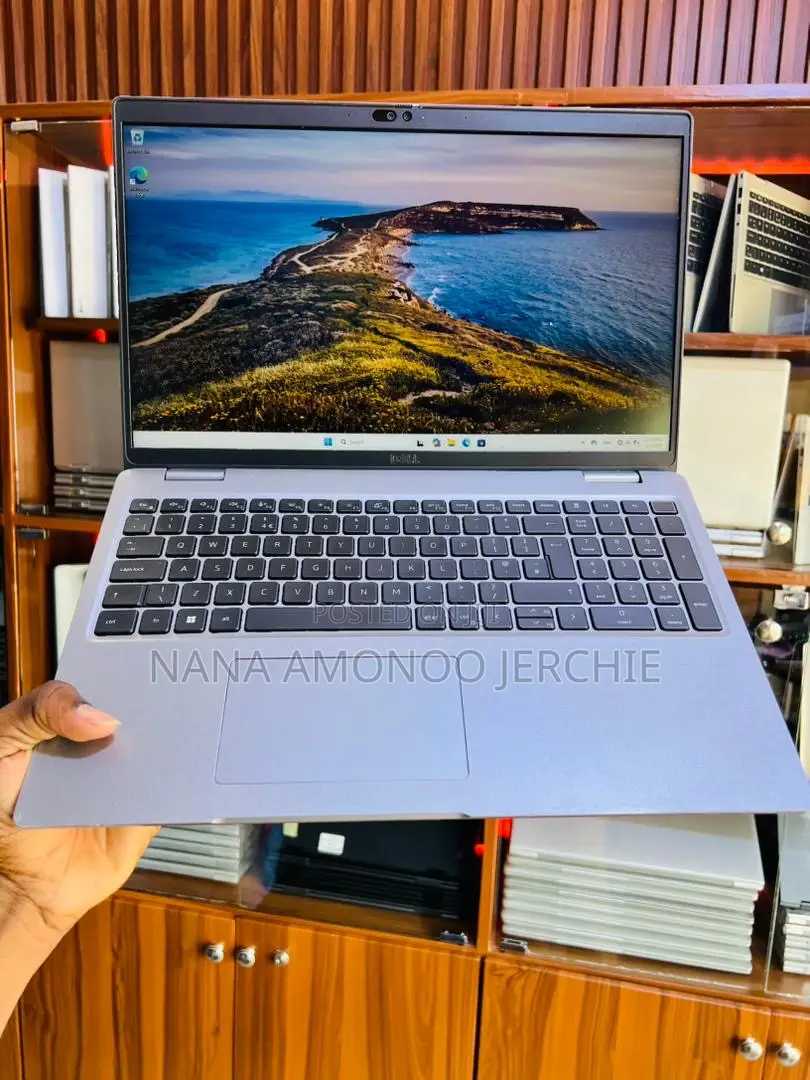 Laptop Dell Latitude 5540 16GB Intel Core i5 SSD 256GB