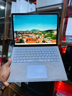 Laptop Microsoft Surface Laptop 2 8GB Intel Core i5 SSD 256GB