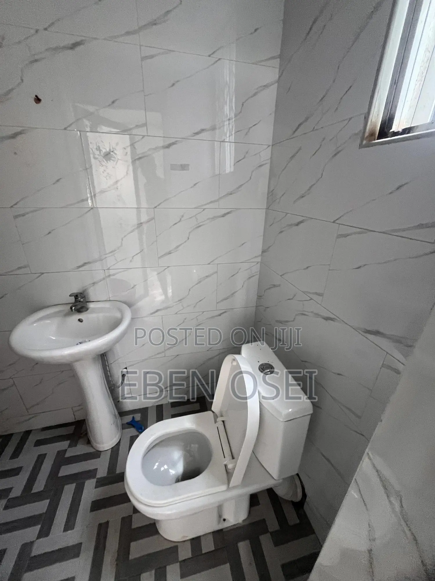 2bdrm Apartment in Dansoman for rent