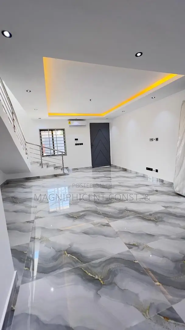 2bdrm Duplex in Magniphicent Estates, Ashaley Botwe for sale