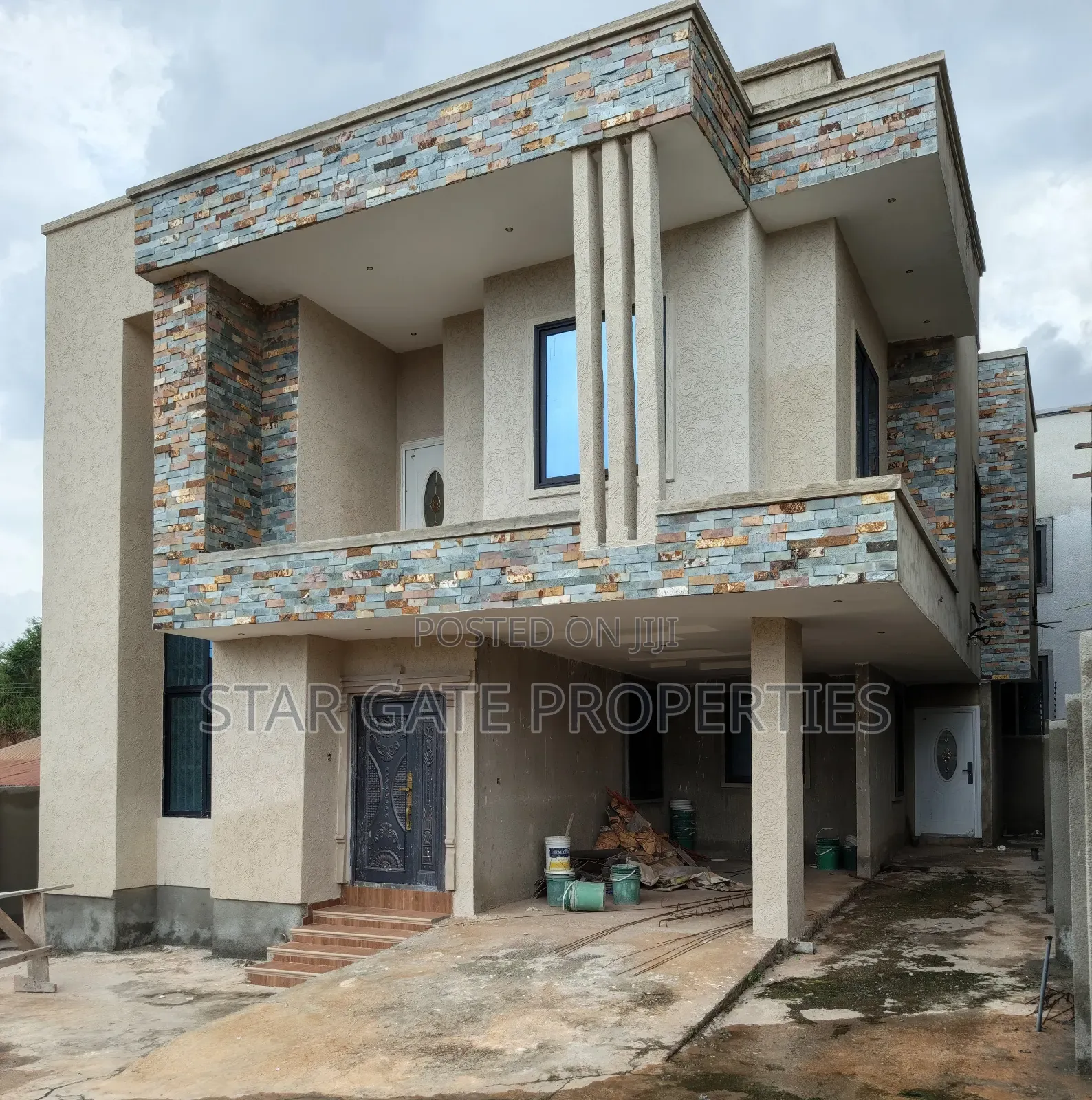4bdrm House in Brofoyedu, Kumasi Metropolitan for sale