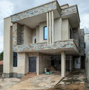 4bdrm House in Brofoyedu, Kumasi Metropolitan for sale