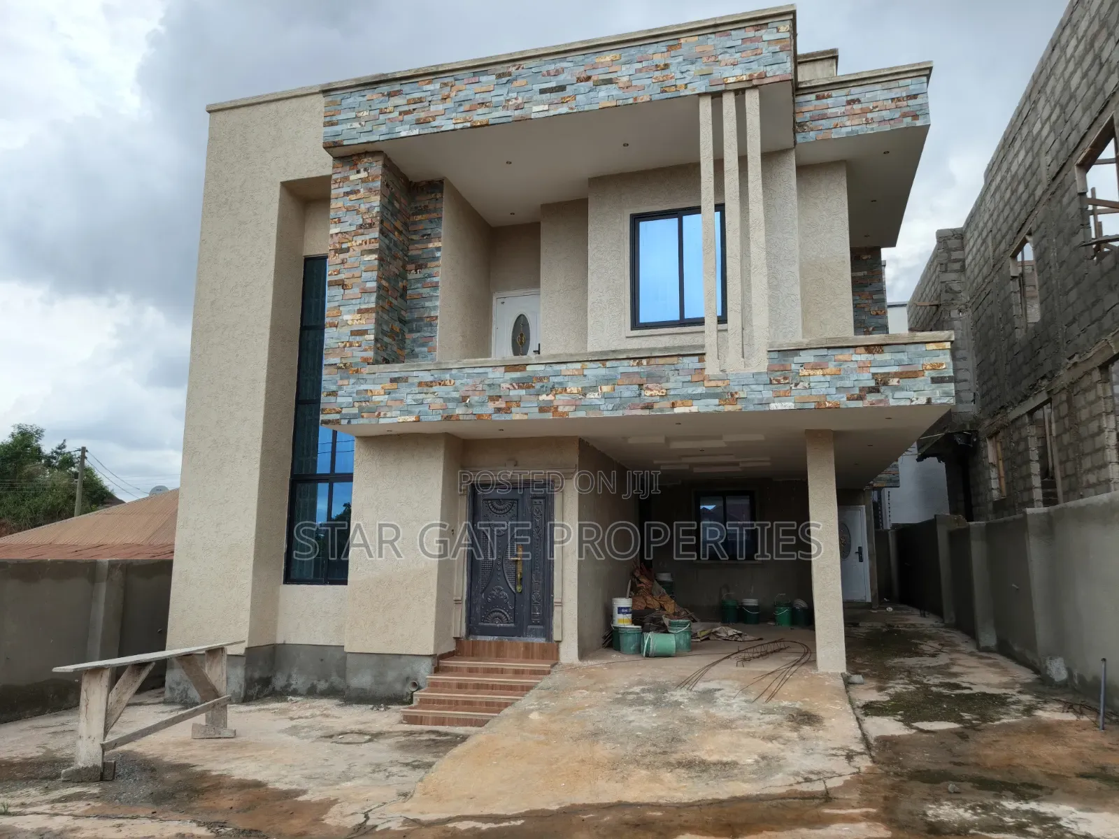 4bdrm House in Brofoyedu, Kumasi Metropolitan for sale