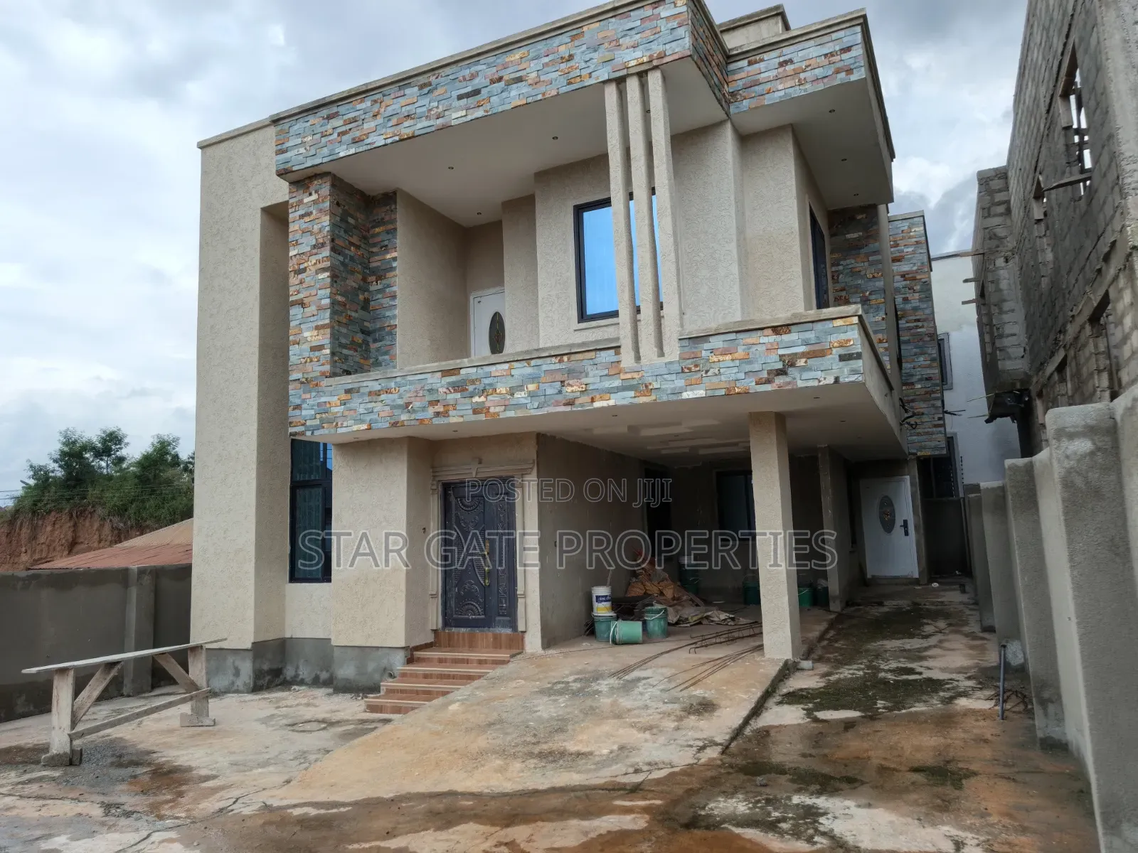 4bdrm House in Brofoyedu, Kumasi Metropolitan for sale