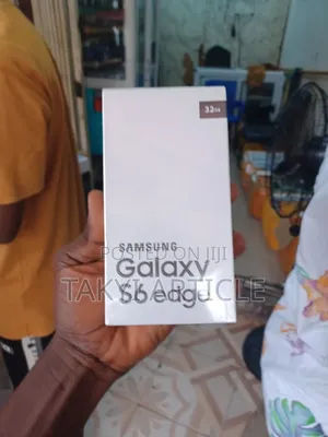 New Samsung Galaxy S6 edge 32 GB Black
