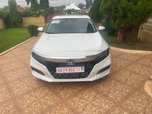 Honda Accord Touring 2018 White