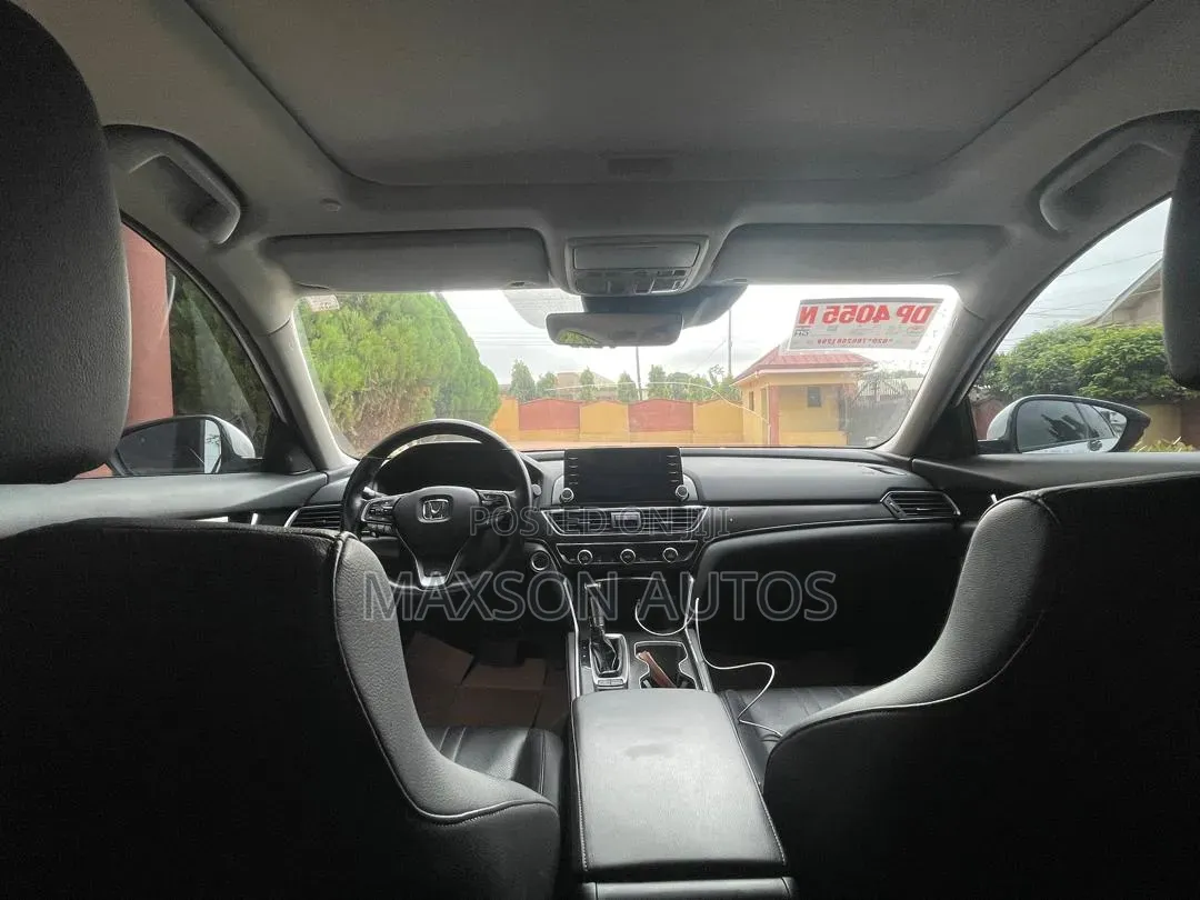 Honda Accord Touring 2018 White