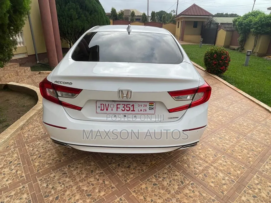 Honda Accord Touring 2018 White