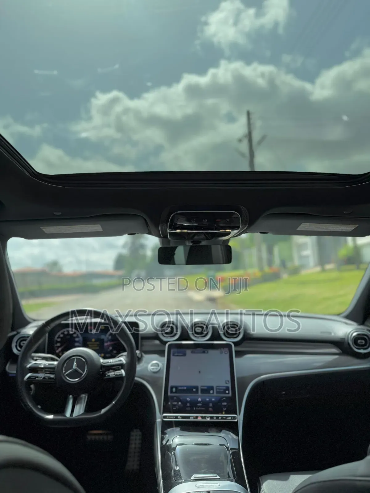Mercedes-Benz C300 2023 White