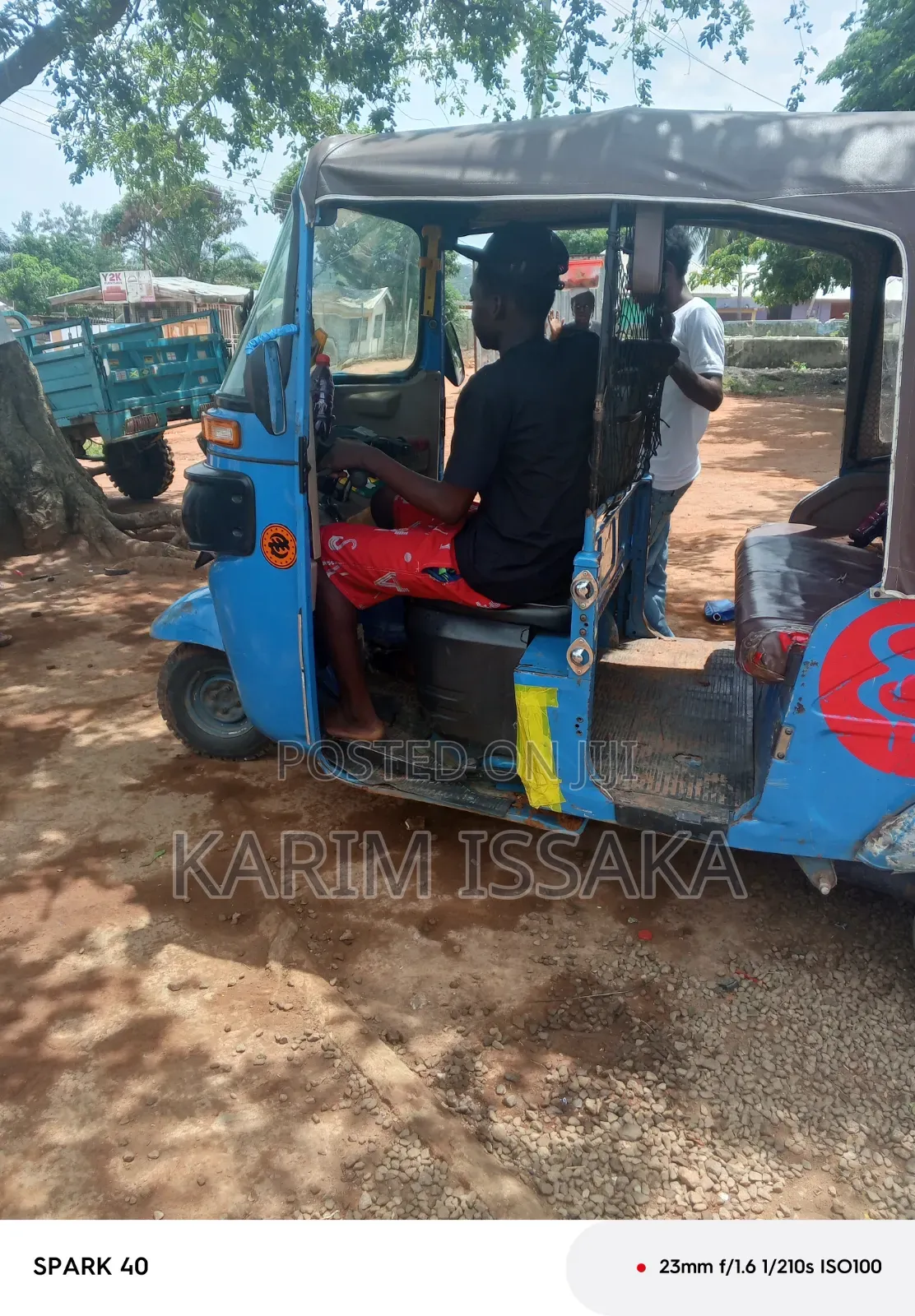 Bajaj RE 2024 Blue