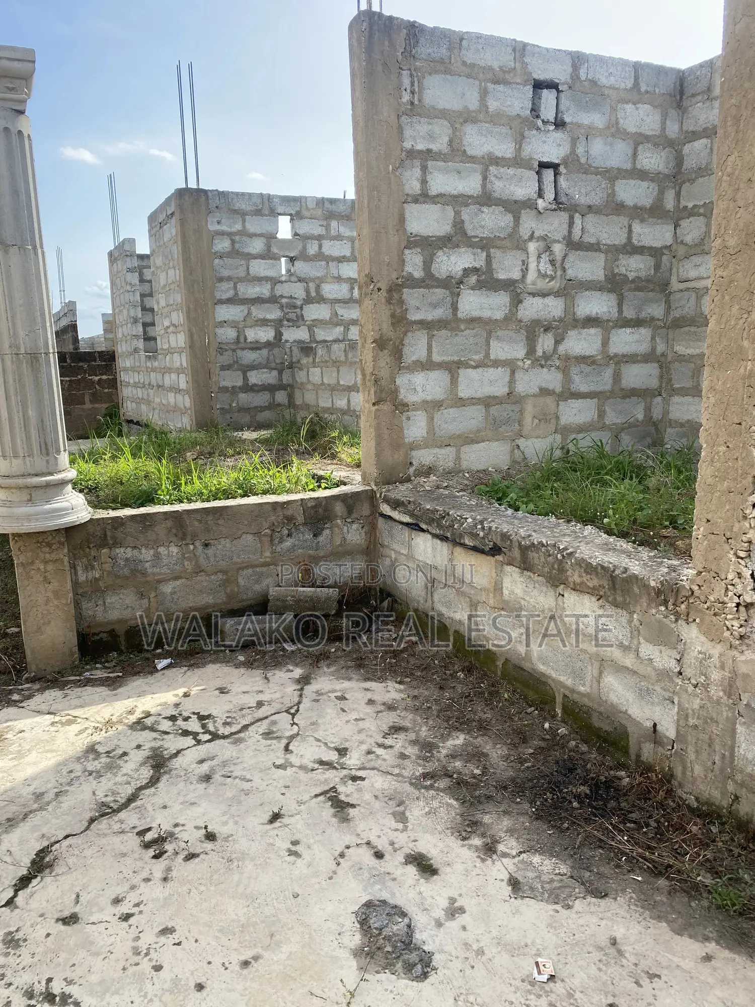 6bdrm House in Amasaman for sale