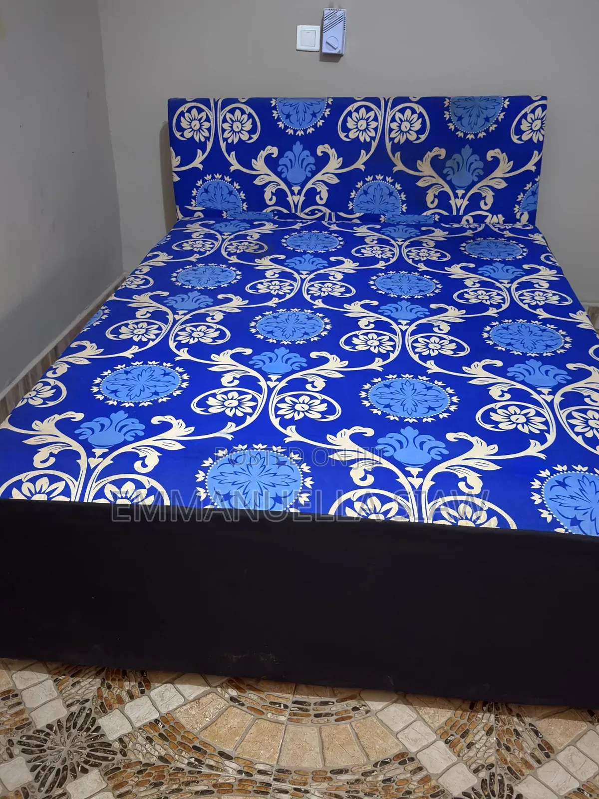 Bed (Frame+Mattress)