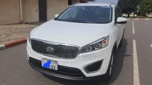 Kia Sorento 4dr SUV 2016 White