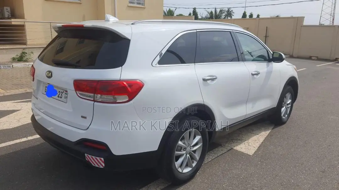 Kia Sorento 4dr SUV 2016 White