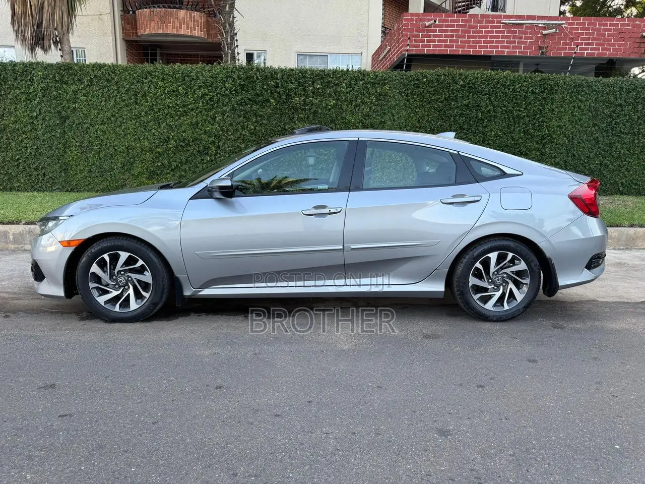 Honda Civic EX-L Sedan 2019 Silver