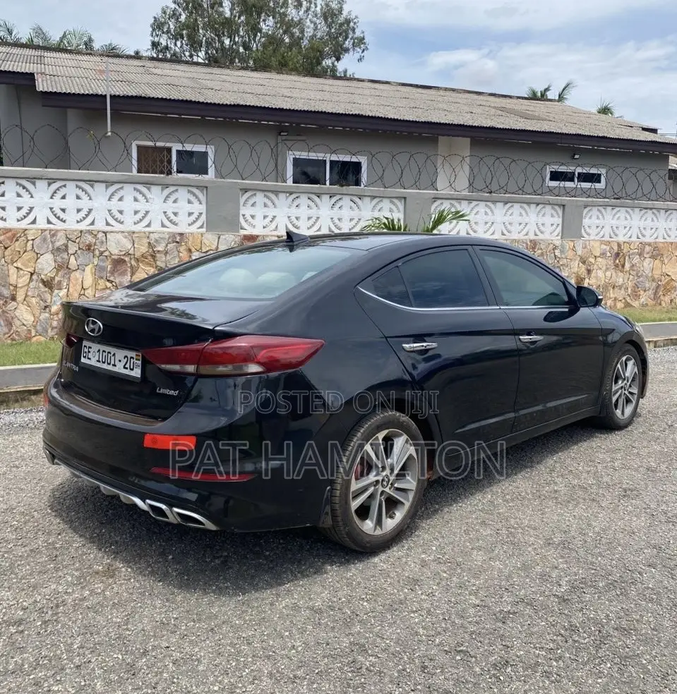 Hyundai Elantra 2017 Black