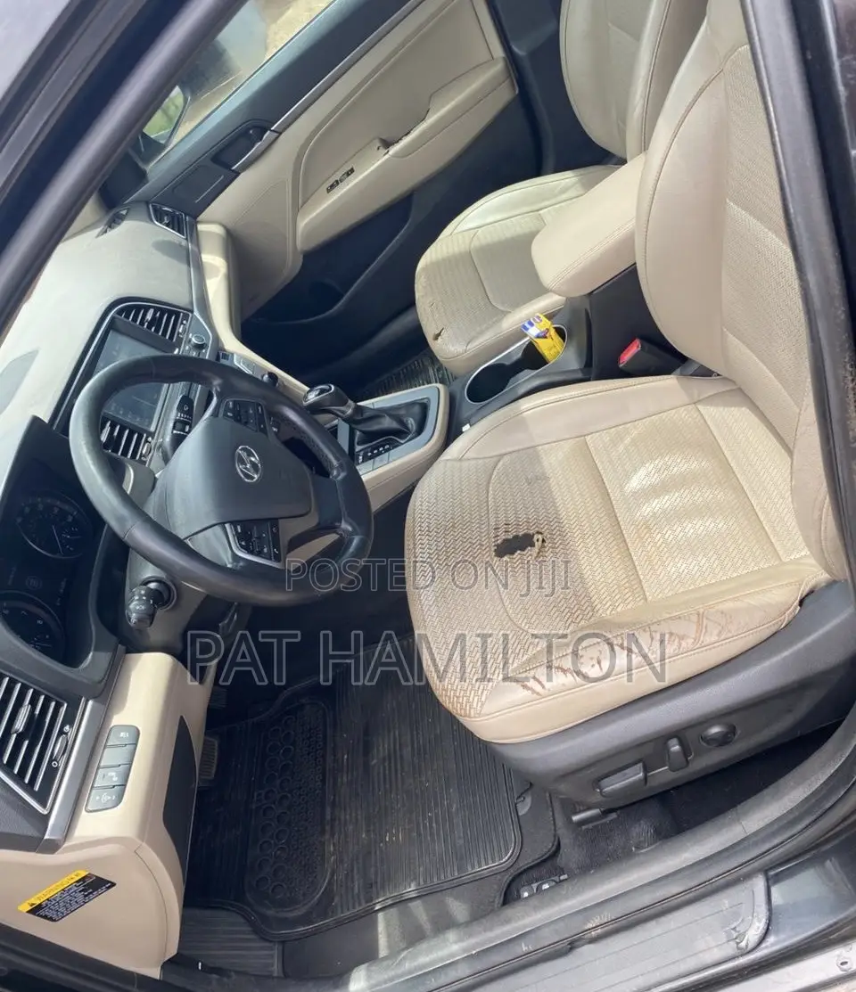 Hyundai Elantra 2017 Black